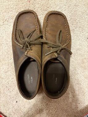 Clarks Women’s Brown Leather Clark Wallabies (8 1/2) (Water resistant)